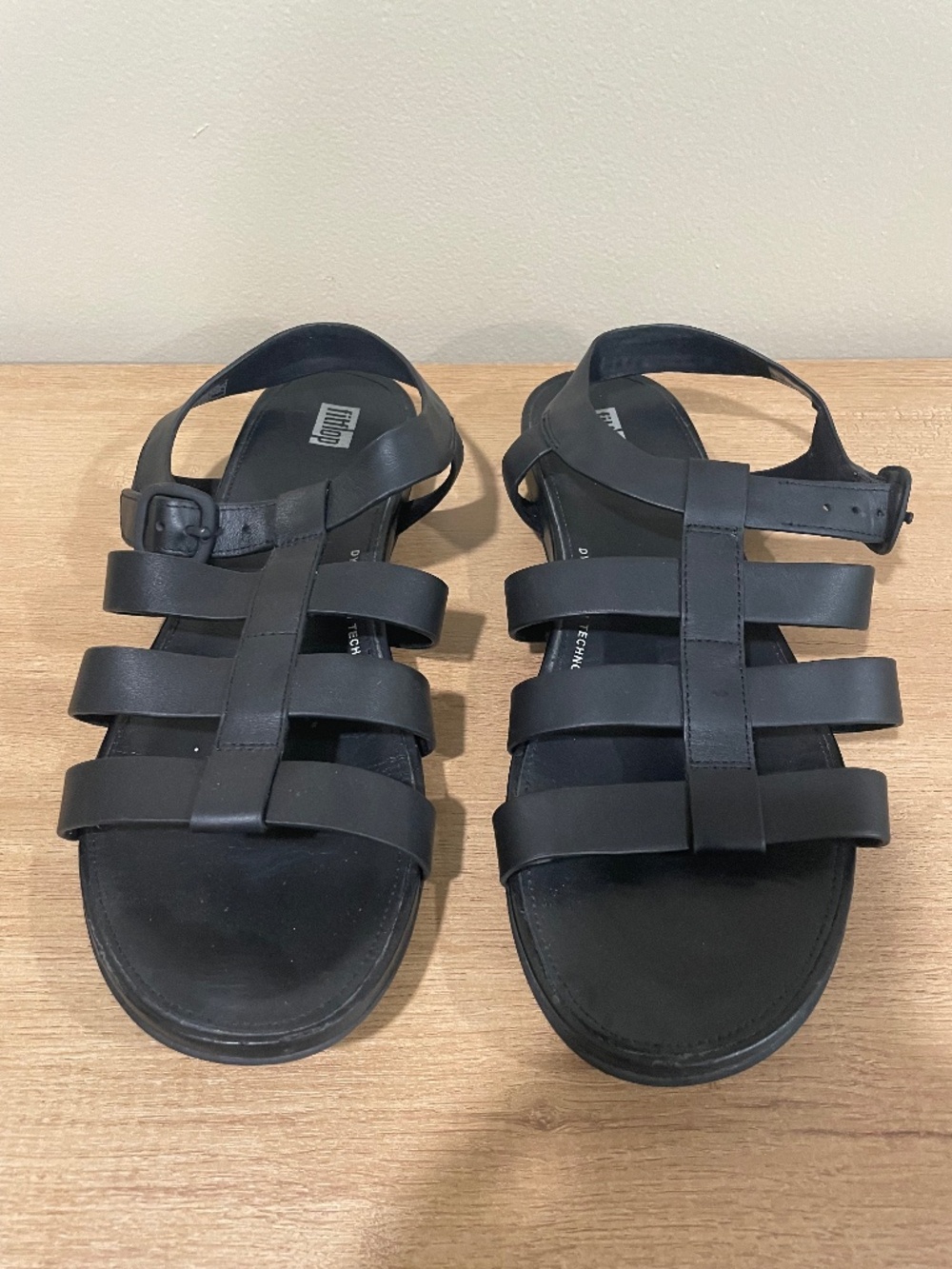 Fitflop Gracie Leather Fisherman Sandal Black Size 11